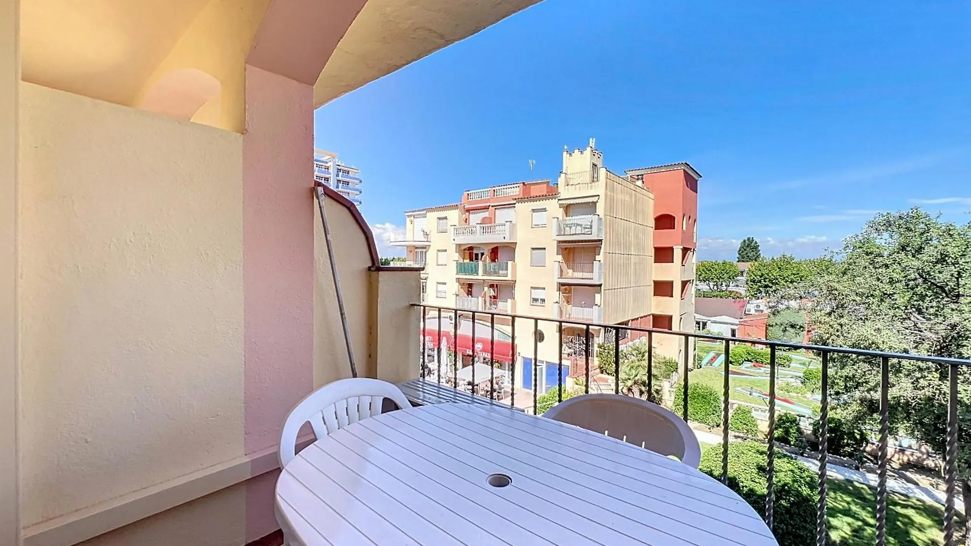 Gr Reserva 17-2-12 - Piso Muy Cerca De La Playa إمبوريابرافا 0*,